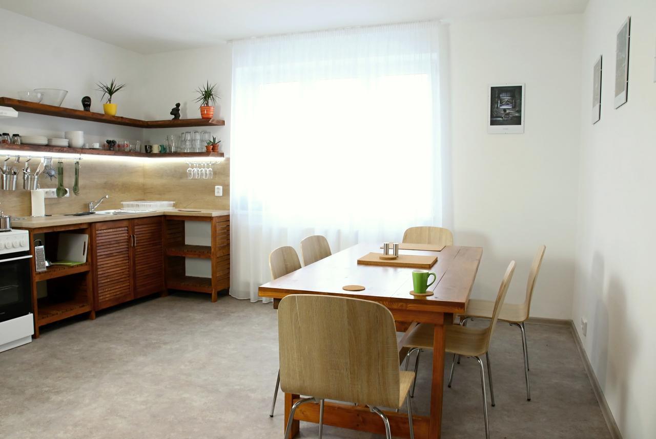 Apartmany Za Sakurou Hodonin Bagian luar foto